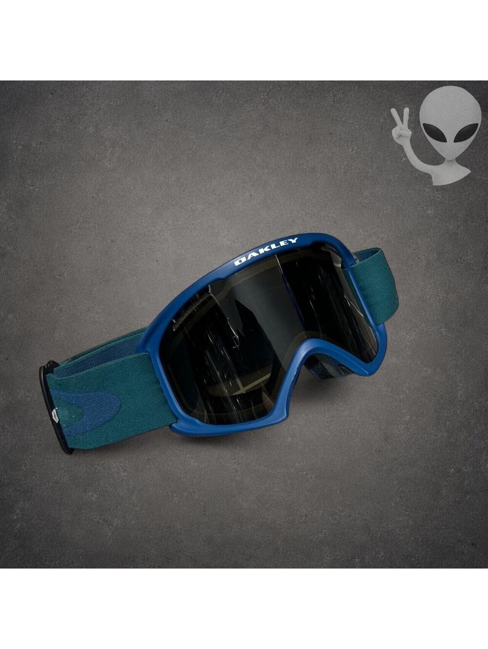 Oakley O Frame Ski Goggles One Size Blue Cylindrical Shield Lens